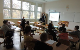 Zajęcia edukacyjne oraz nowy sprzęt dla uczni&oacute;w szk&oacute;ł podstawowych w Kostkowie i Gniewinie 3
